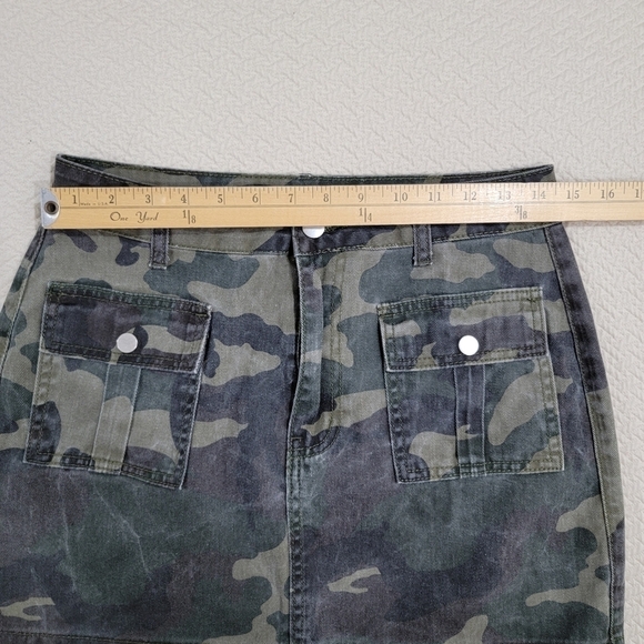 Shein Camo camouflage mini skirt Size 6 - Picture 7 of 10